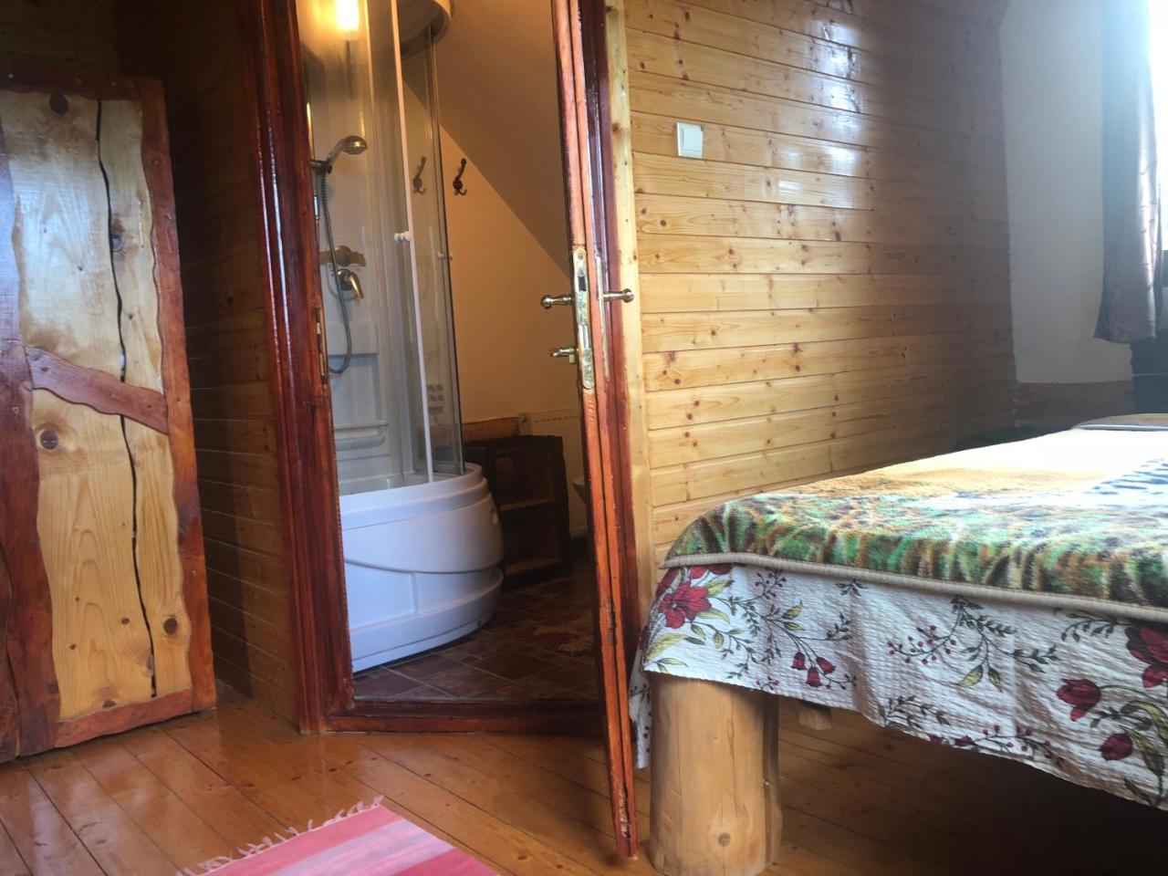 הוילה בראשוב Hot Tub Chalet Retreat מראה חיצוני תמונה