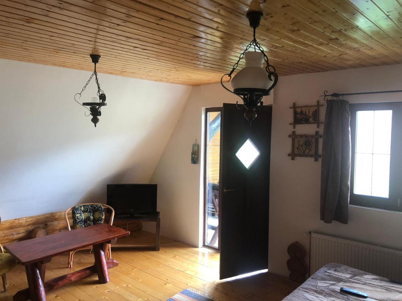 הוילה בראשוב Hot Tub Chalet Retreat מראה חיצוני תמונה