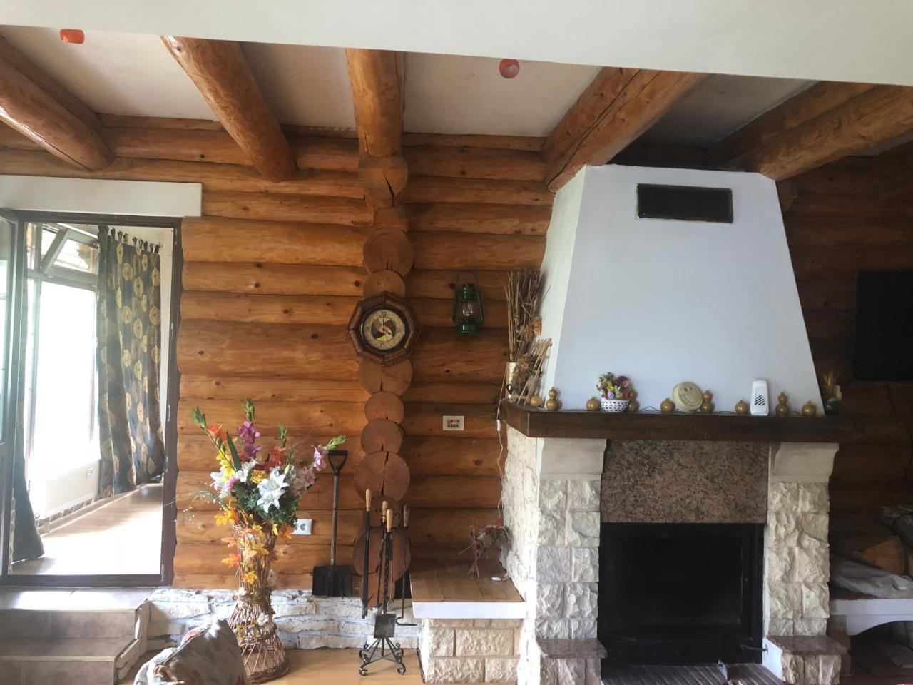 הוילה בראשוב Hot Tub Chalet Retreat מראה חיצוני תמונה
