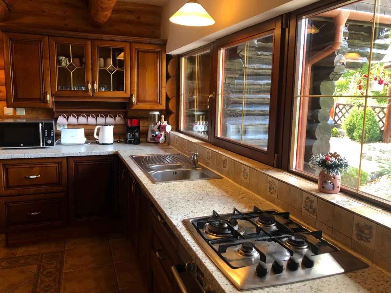 הוילה בראשוב Hot Tub Chalet Retreat מראה חיצוני תמונה
